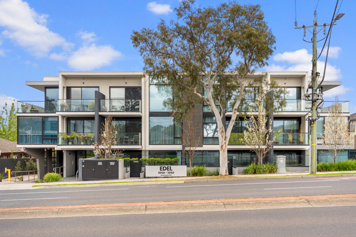 Doncaster Road building in Doncaster East